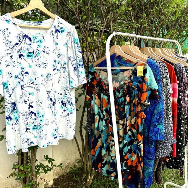 เสื้อสาวอวบโพลี่ ป้ายส้ม - Image 2