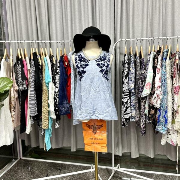 เสื้อแฟชั่นคละไซซ์ ป้ายอินทรีส้ม - Image 9