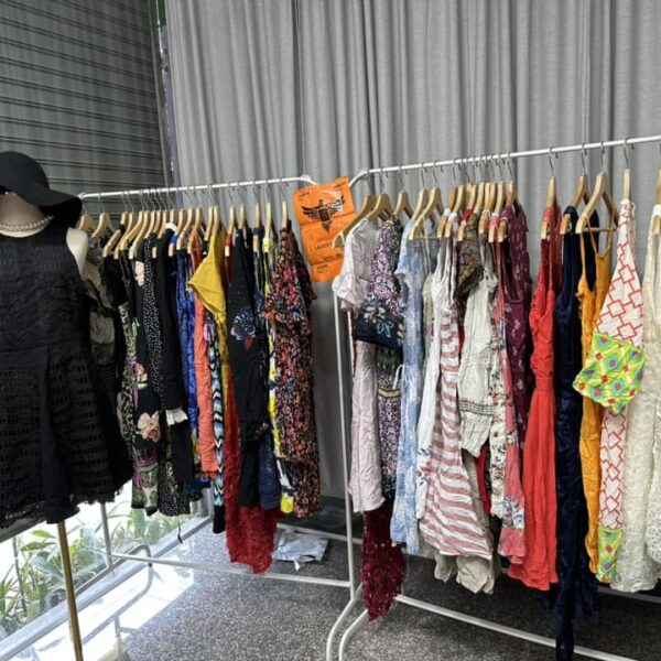 มินิเดรส ป้ายอินทรีส้ม - Image 11