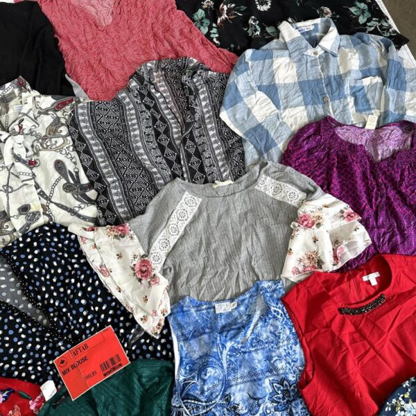 เสื้อแฟชั่นคละไซซ์ ป้ายแดงแคนาดา - Image 2