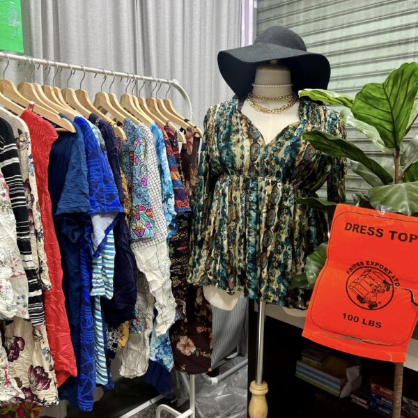 เสื้อทรงยาวคลุมสะโพก ป้ายส้ม - Image 5
